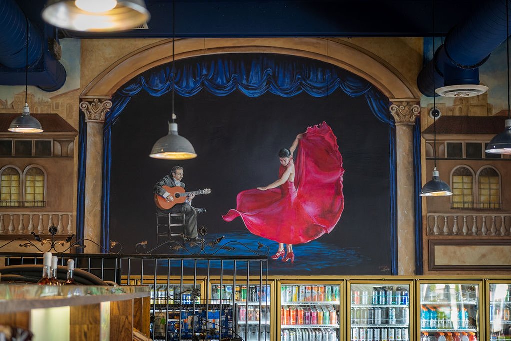 Photography for El Carajo International Tapas & Wines' social media strategy.å