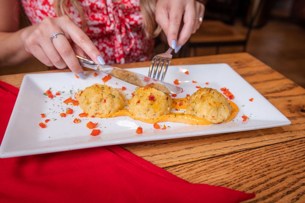 Photography for El Carajo International Tapas & Wines' social media strategy.å