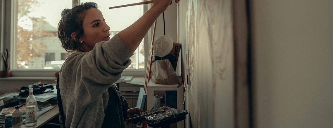 artist in studio