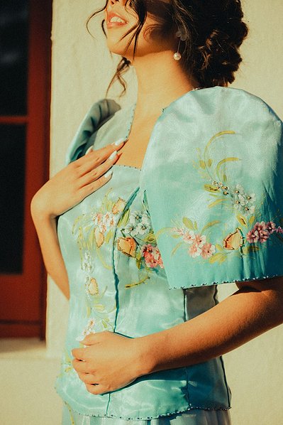 Stunning golden hour potraits at Muckenthaler Cultural Center, Fullerton, CA. Natural light, organic, romantic, dreamy wedding, engagement, elopement, photography by Aly Rose Photo. California photographer