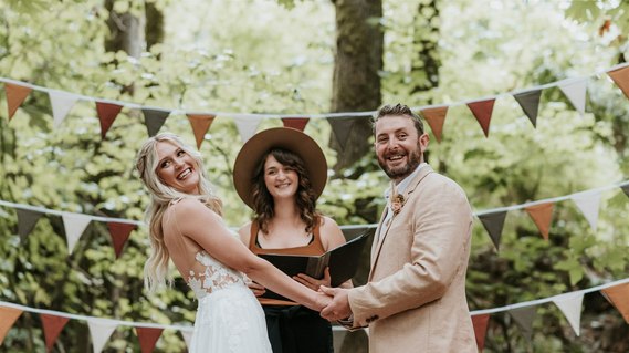 Wedding ceremony at Sunwolf Squamish BC. 
Photography: Leah Kathryn
Planning Blue violet events