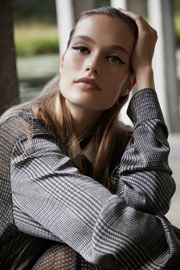 Dasha Maletina @ The Lions photography by Karim Tabar