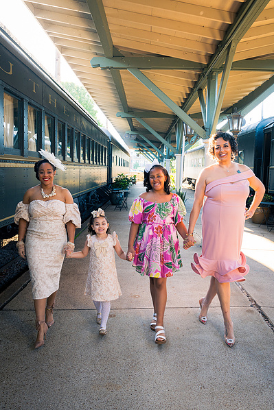 Mother's Day Session Anh Bao Tran-Le Portrait Photography at Hotel Chalet and Choo Choo Chattanooga