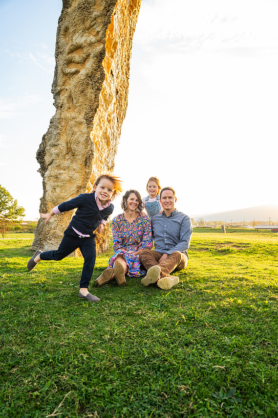 Family portraits in Chattanooga, Tennessee at Montague Sculpture Fields 
