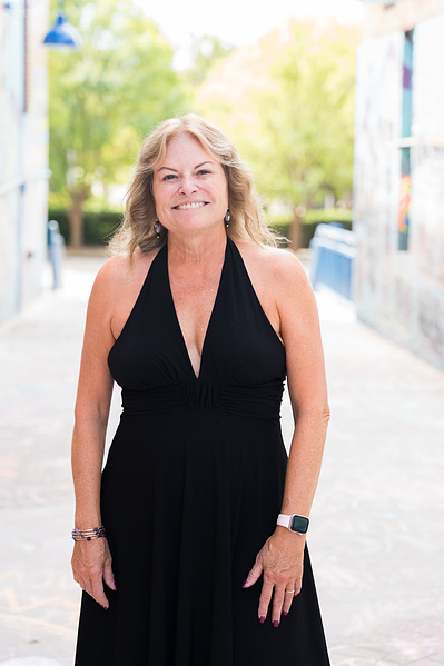 Portrait of Chattanooga artist