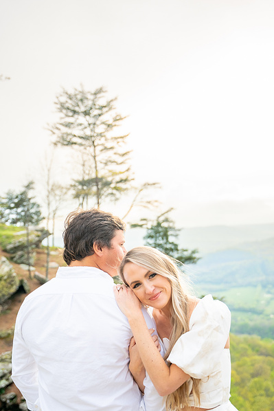 Engagement portrait photography at Lookout Mountain, Chattanooga, Tennessee