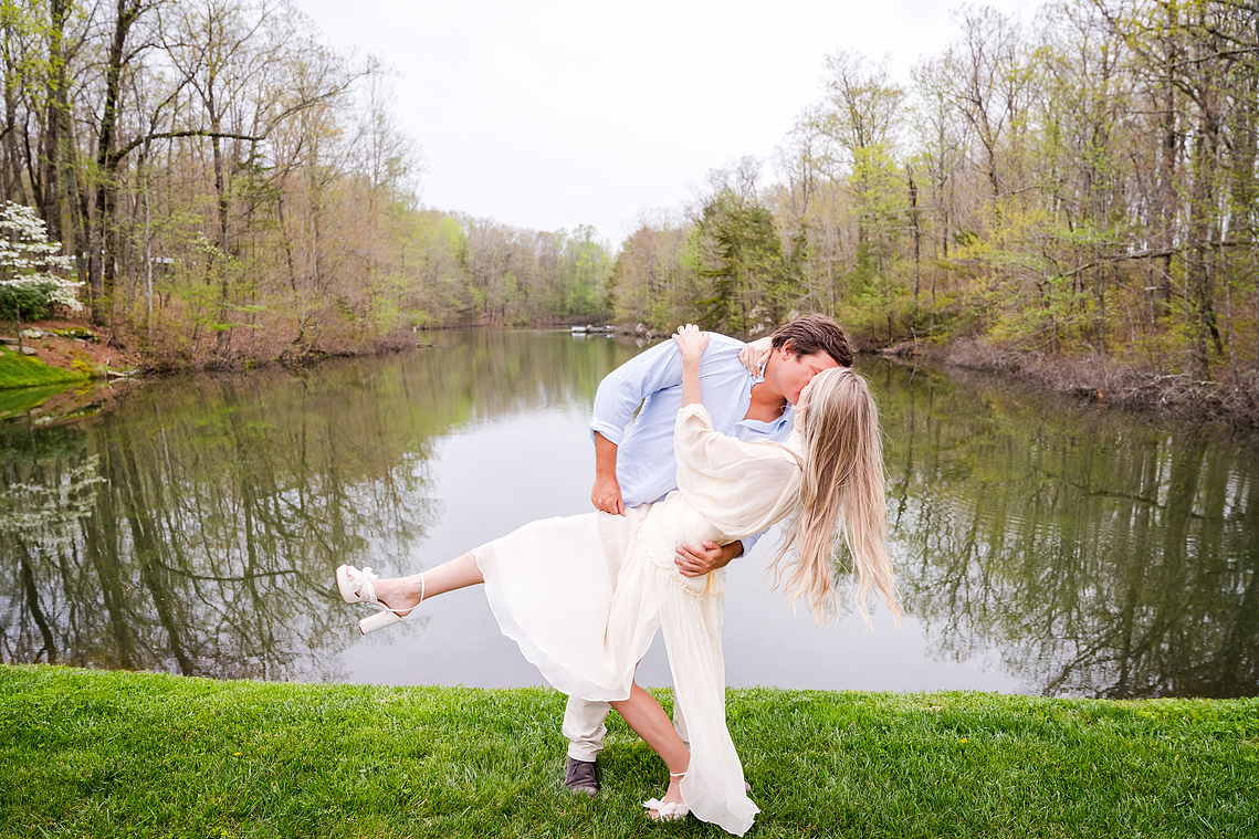 Lookout Mountain Portrait Engagement photographer love couple kissing