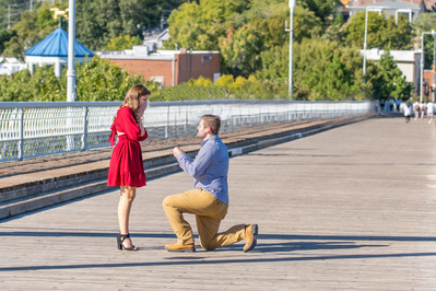 Engagement Portraits Walnut Street Bridge in Chattanooga