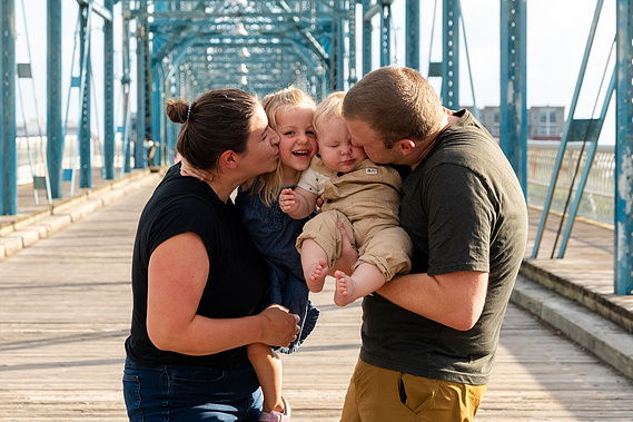 Walnut Street Bridge Family Portrait Photography