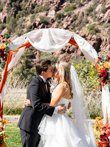 Wedding Photography by Anh Bao Tran-Le based in Chattanooga, Tennessee. 