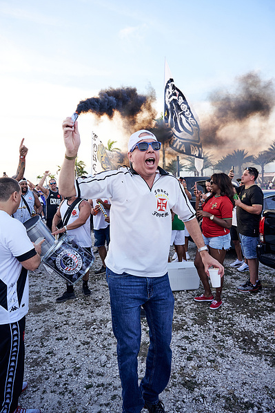 excited-guy-game-smoke-shot-by-matthew-stansfield