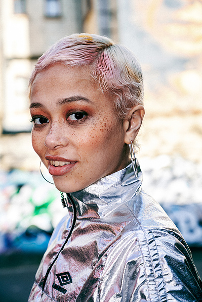 girl-smiling-freckles-pixiecut-platinum-hair-shot-by-matthew-stansfield