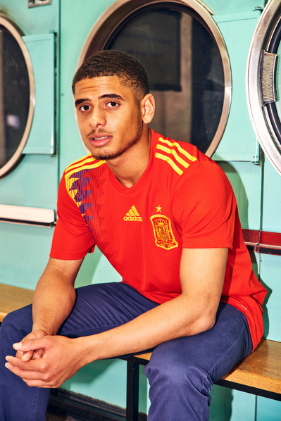 lad-sat-launderette-football-shirt-shot-by-matthew-stansfield