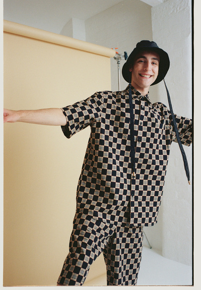 guy-laughing-retro-geometric-shot-by-matthew-stansfield