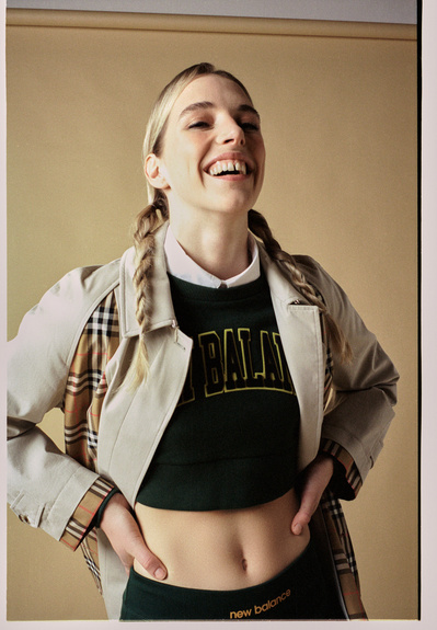 closeup-portrait-girl-model-laughing-new-balance-studio-photography-by-matthew-stansfield