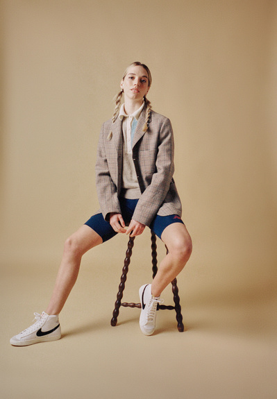 portrait-girl-sitting-stool-studio-photography-by-matthew-stansfield