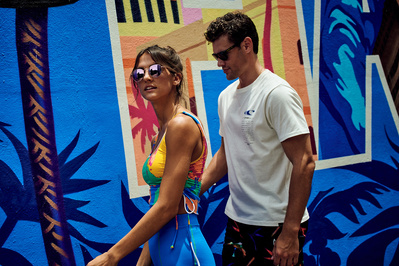 cool-couple-wearing-sunglasses-shot-by-matthew-stansfield