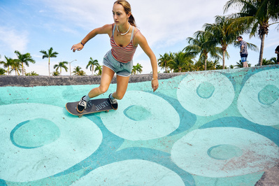 girl-skating-skateboard-skatepark-shot-by-matthew-stansfield