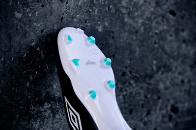 sole-studs-football-boot-umbro-medusae-shot-by-matthew-stansfield