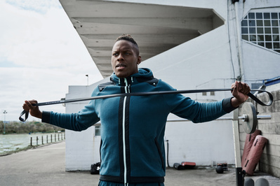 Maro-Itoje-under-armour-resistance-band-training-photography-by-matthew-stansfield