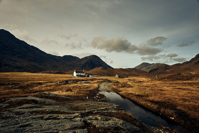 isle-of-skye-bothy-stream-photography-by-matthew-stansfield