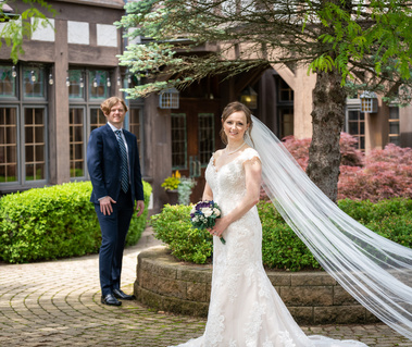 bride-groom-wagnells-library-courtyard.jpg