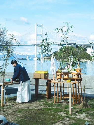 しまなみ海峡　青空のもと地鎮祭