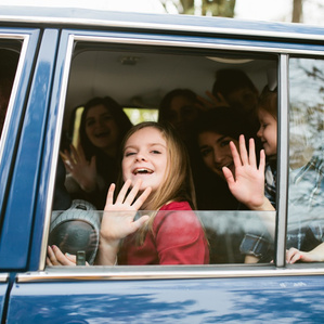 Kids squeeze into Dad's vintage jeep