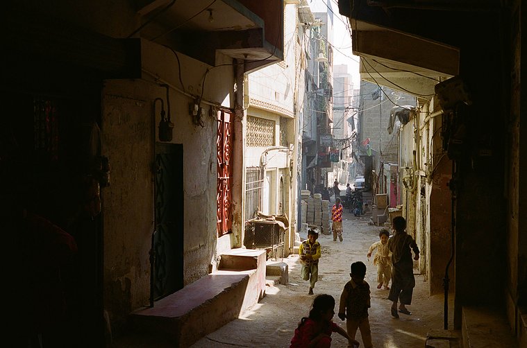 pakistan, karachi, kids, street, colony, sunlight, running, play