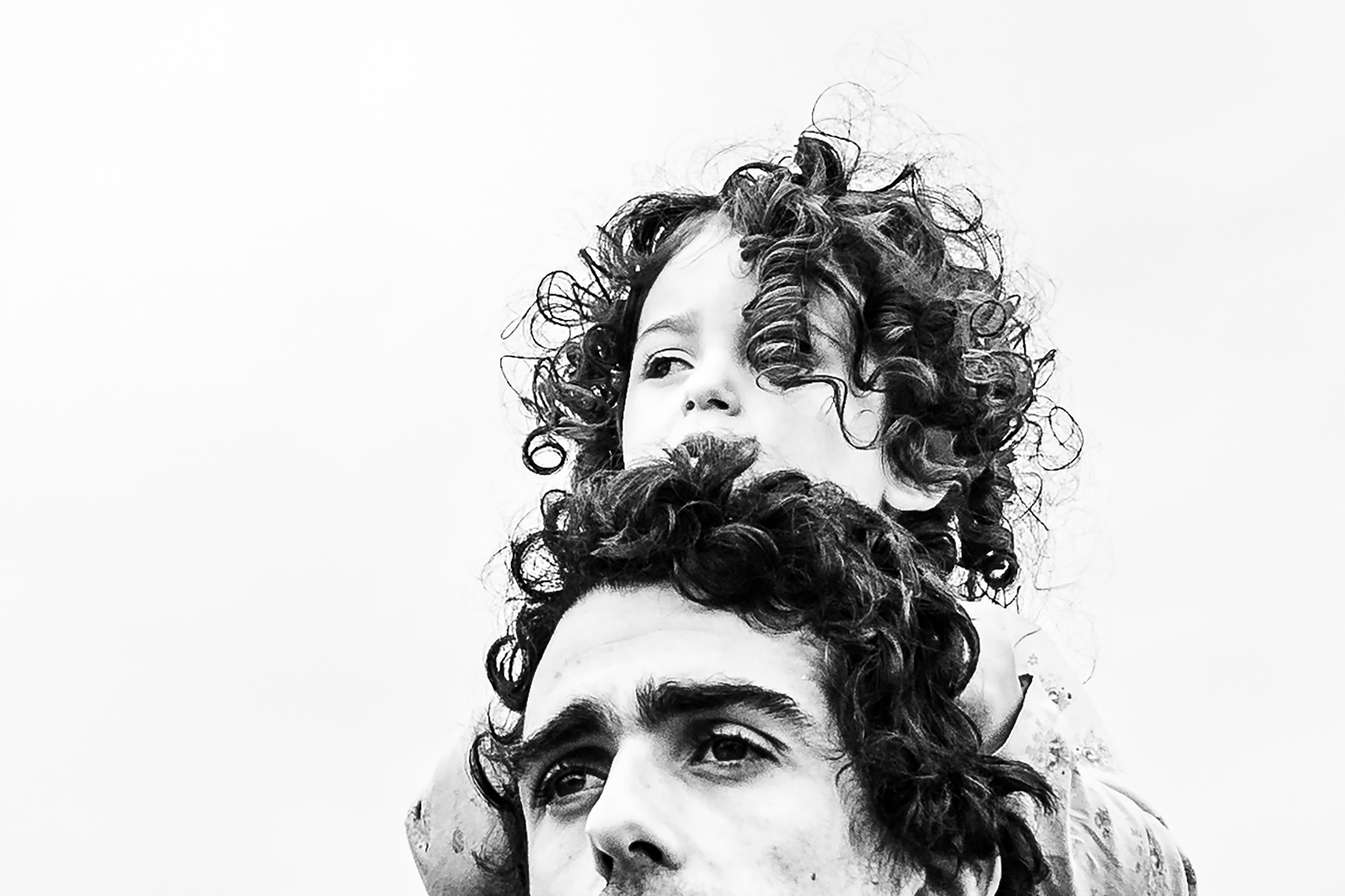 retrato de papa e hija, girona ciudad, manuela franjou fotografía de familia.