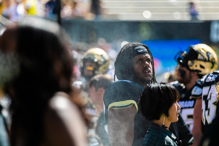 A player looks at the scoreboard at the football game against Minnesota on September 18th, 2021. (Io Hartman&#x2F;CU Independent).