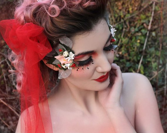 Get in touch to book your hair and make-up artist today! Weddings, fantasy, vintage, hen parties, photo-shoots, TV, film, events and more. Based in the Bristol, Bath, Somerset and surrounding areas.