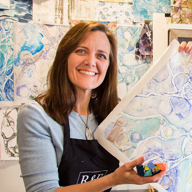 Picture of Jennifer Keresztes for article:
The Thought-Provokers: Celebrating Artists & Creatives - VoyageLA