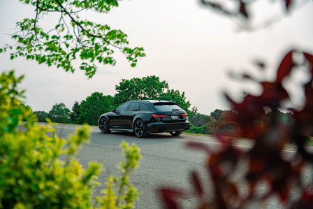 Audi RS6 Avant in Halton Hills, Ontario, Canada by automotive photographer Theron Lane