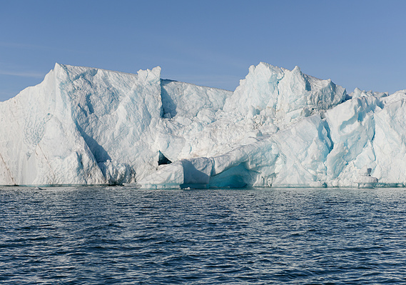 Jökulsárlón Glacier Lagoon. Blocks of ice break off Breiðamerkurjökull, a glacier on the south side of Vatnajökull. Blocks of ice, in various shapes and sizes, can be seen floating on the lagoon: the lagoon is 250 meters deep, the deepest lake in Iceland.