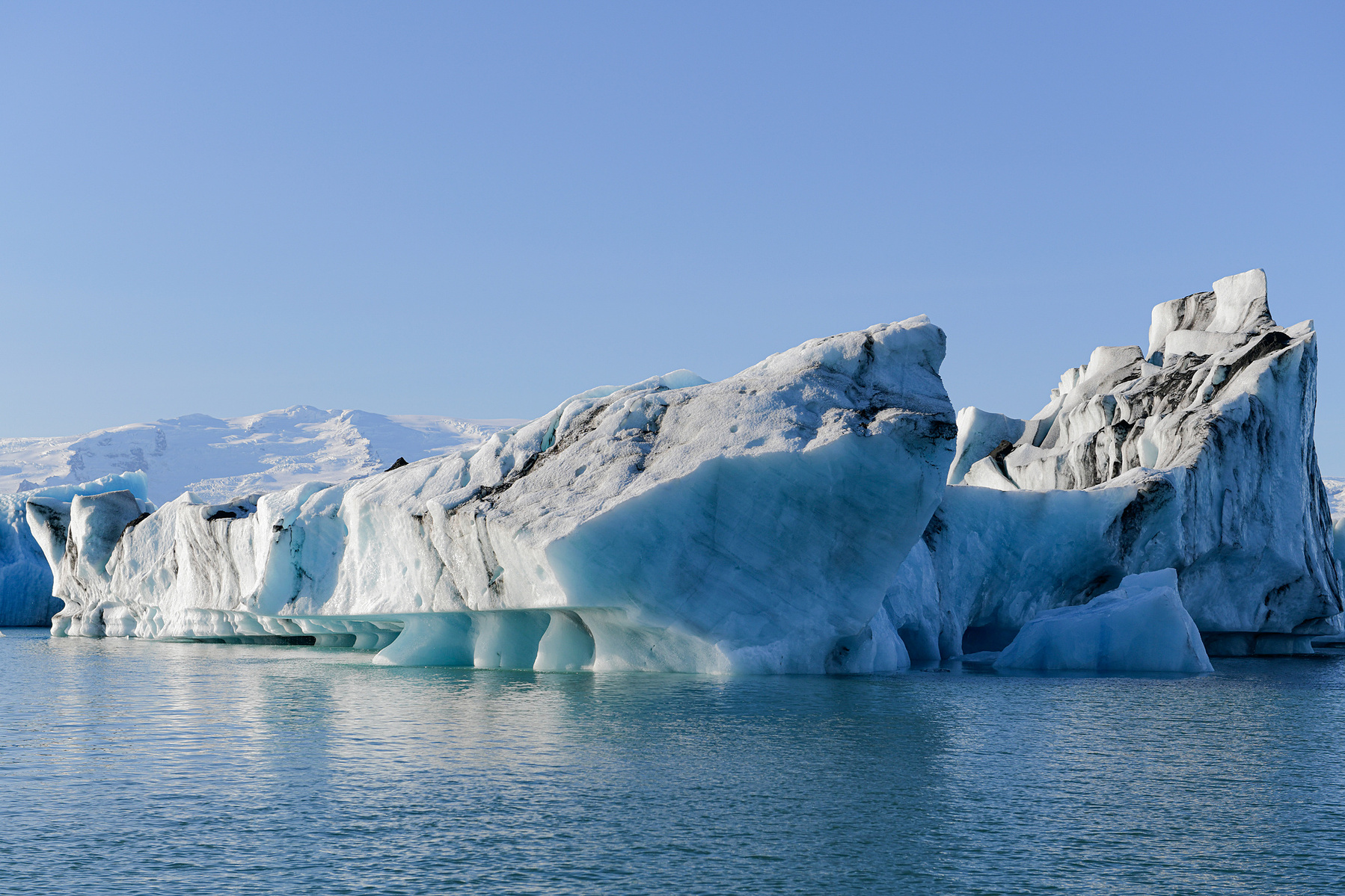 Jökulsárlón Glacier Lagoon. Blocks of ice break off Breiðamerkurjökull, a glacier on the south side of Vatnajökull. Blocks of ice, in various shapes and sizes, can be seen floating on the lagoon: the lagoon is 250 meters deep, the deepest lake in Iceland.