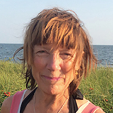A photo of the face of Lexa Lady MacRady, Alexa MacCrady, McCrady Axon, Lady MacRady Paris, on the coast.