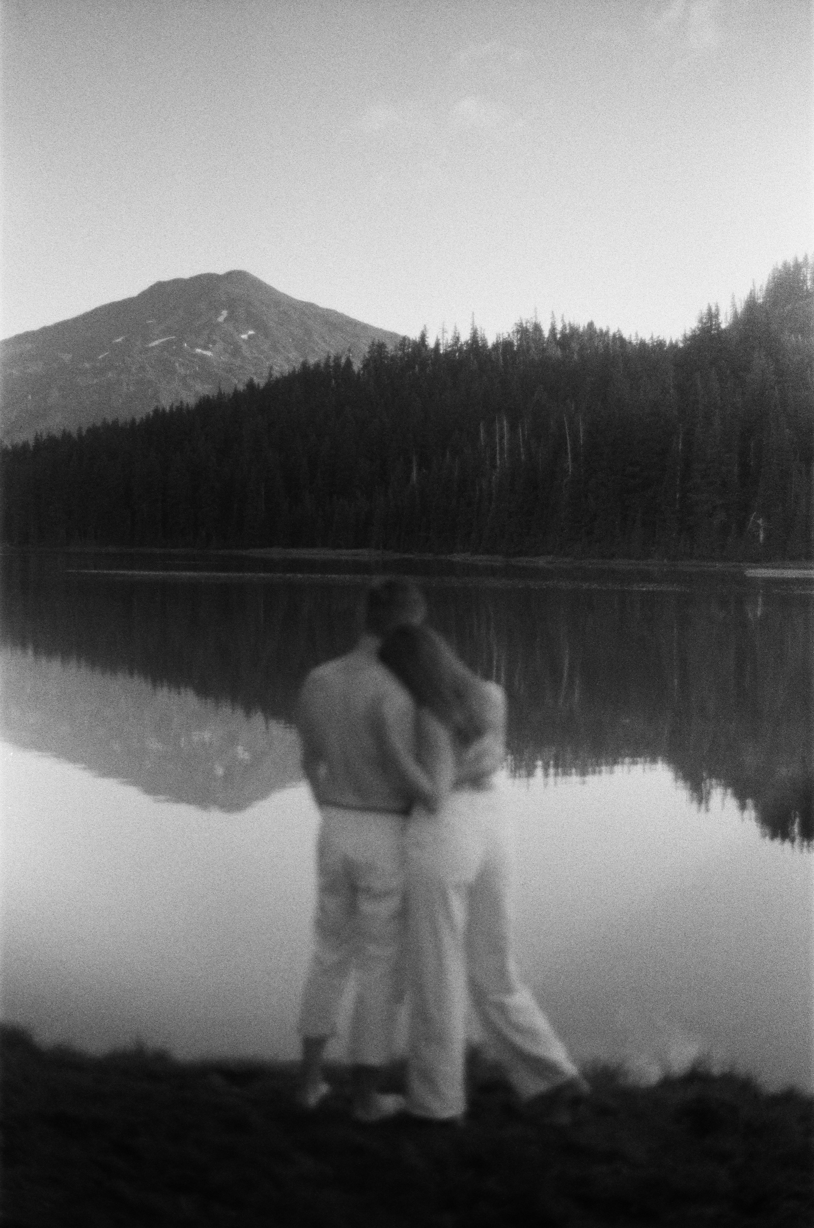 Engagement photo session in Bend Oregon