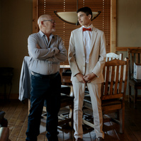 Photo of the grooms family during Brasada Ranch Bend Oregon wedding