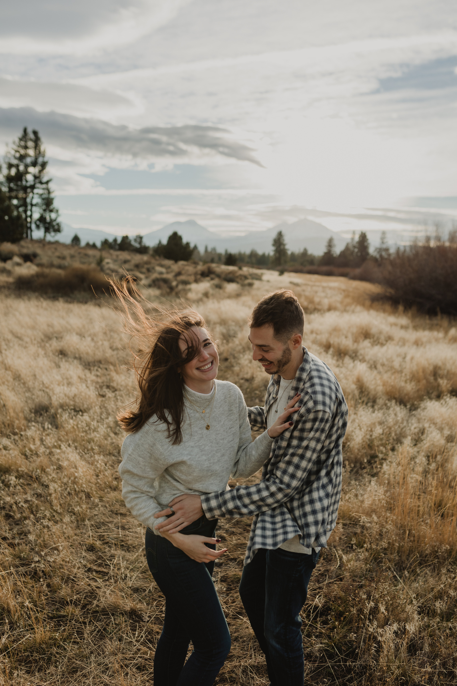 Engagement photo session in Bend, Oregon