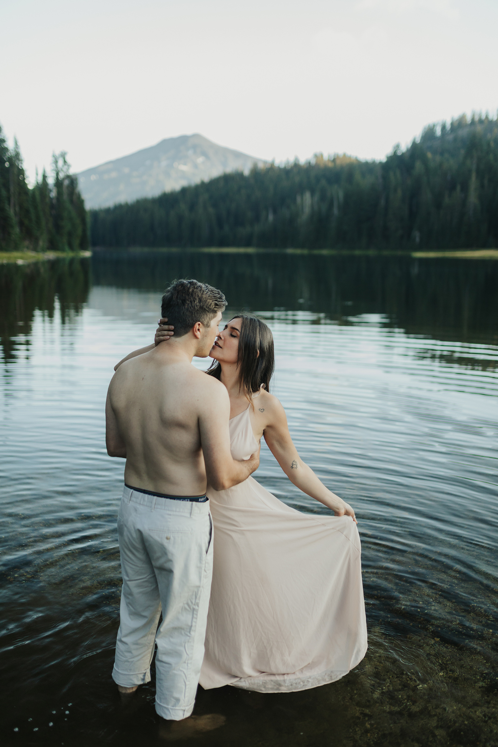Bend Oregon engagement session at Todd Lake