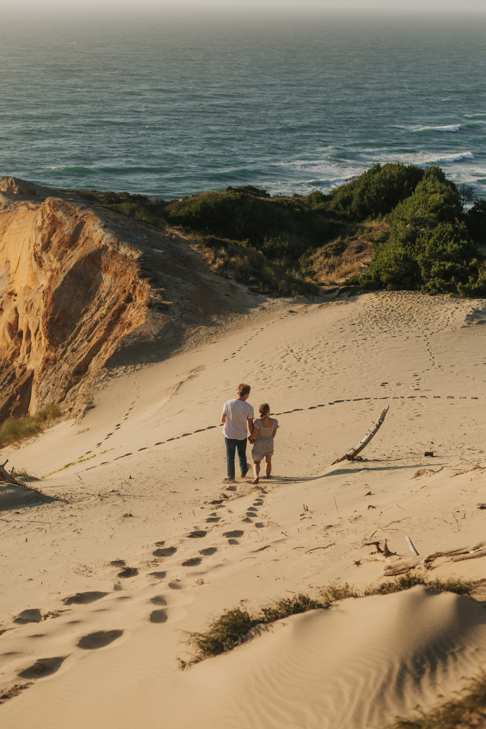 Oregon Coast Sunset Engagement Session At Cape Kiwanda 
