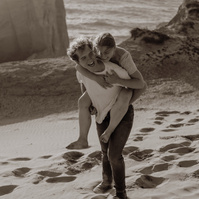 Sunset Engagement Photos 
