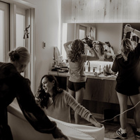 photo of bride getting ready at Brasada Ranch during her Bend Oregon wedding