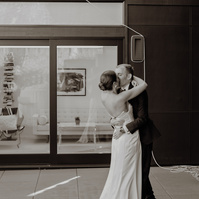 first dance bend oregon wedding photos