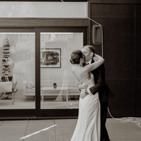 first dance bend oregon wedding photos
