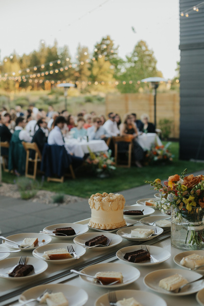 Wedding cake at a backyard wedding