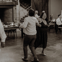 guests dancing at Brasada Ranch wedding in Oregon