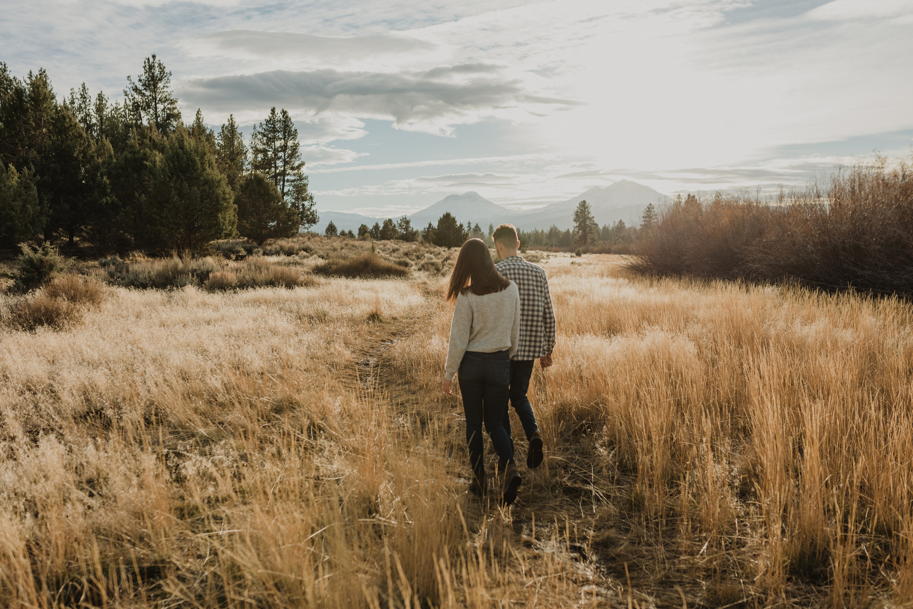 Engagement photo session in Bend, Oregon