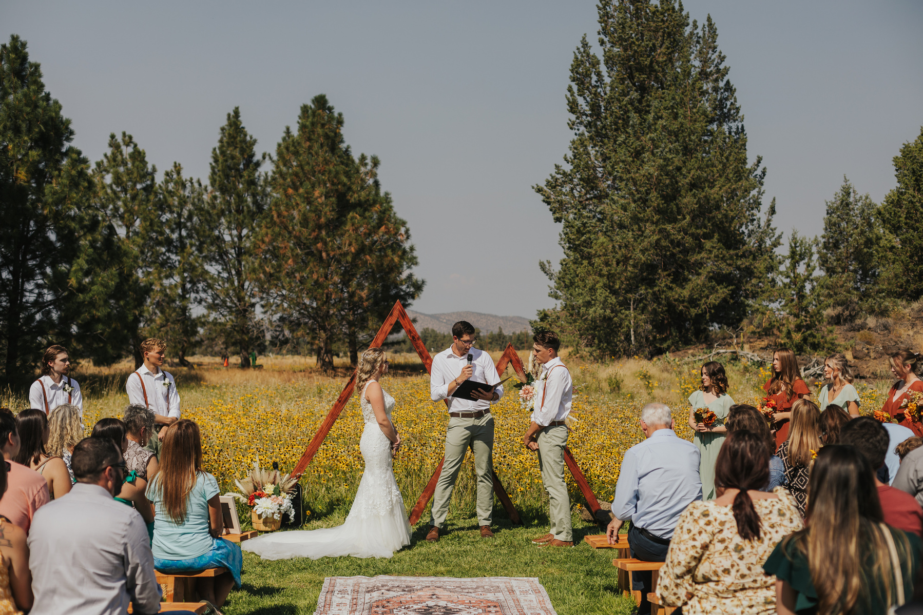 Bend Oregon backyard wedding